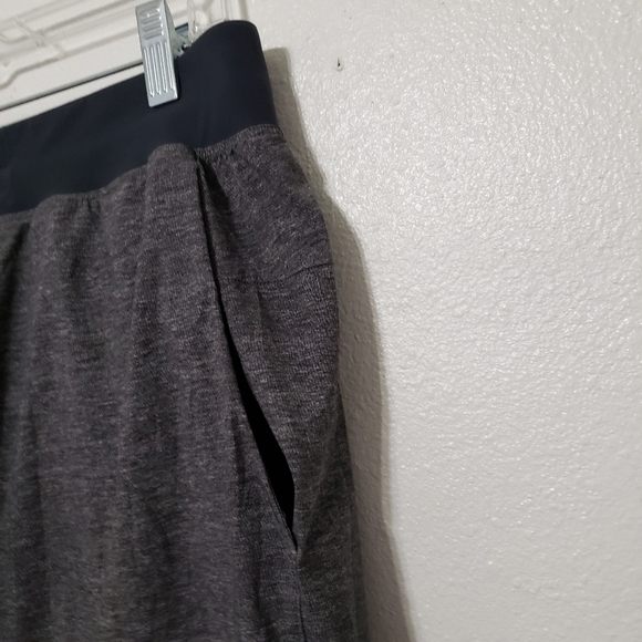 Lululemon T.H.E. Short - Picture 6 of 10